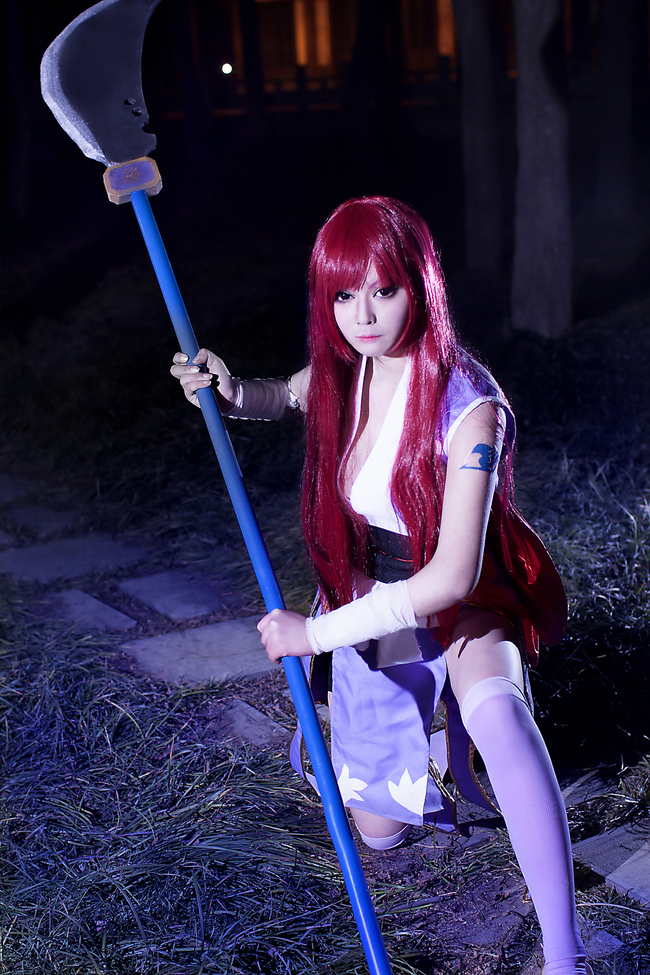 Fairy Tail Erza cosplay